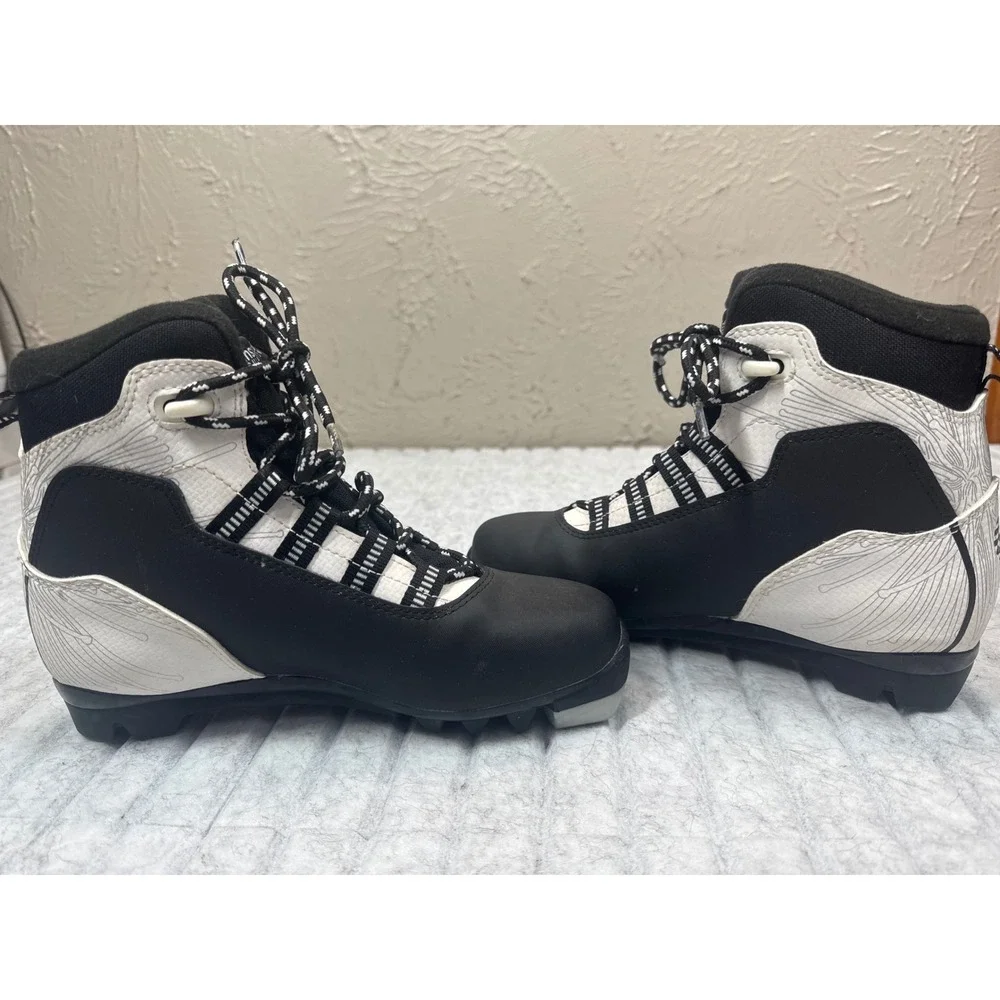 Alpina T5 Eve Cross Country Ski Boots Black White Thinsulate NNN Size 36 56A1-2k